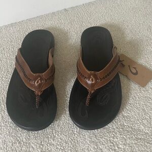 NWT Olukai Men’s Sandals (10)